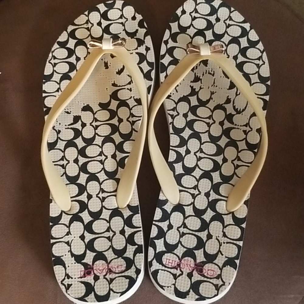 Coach flip flops